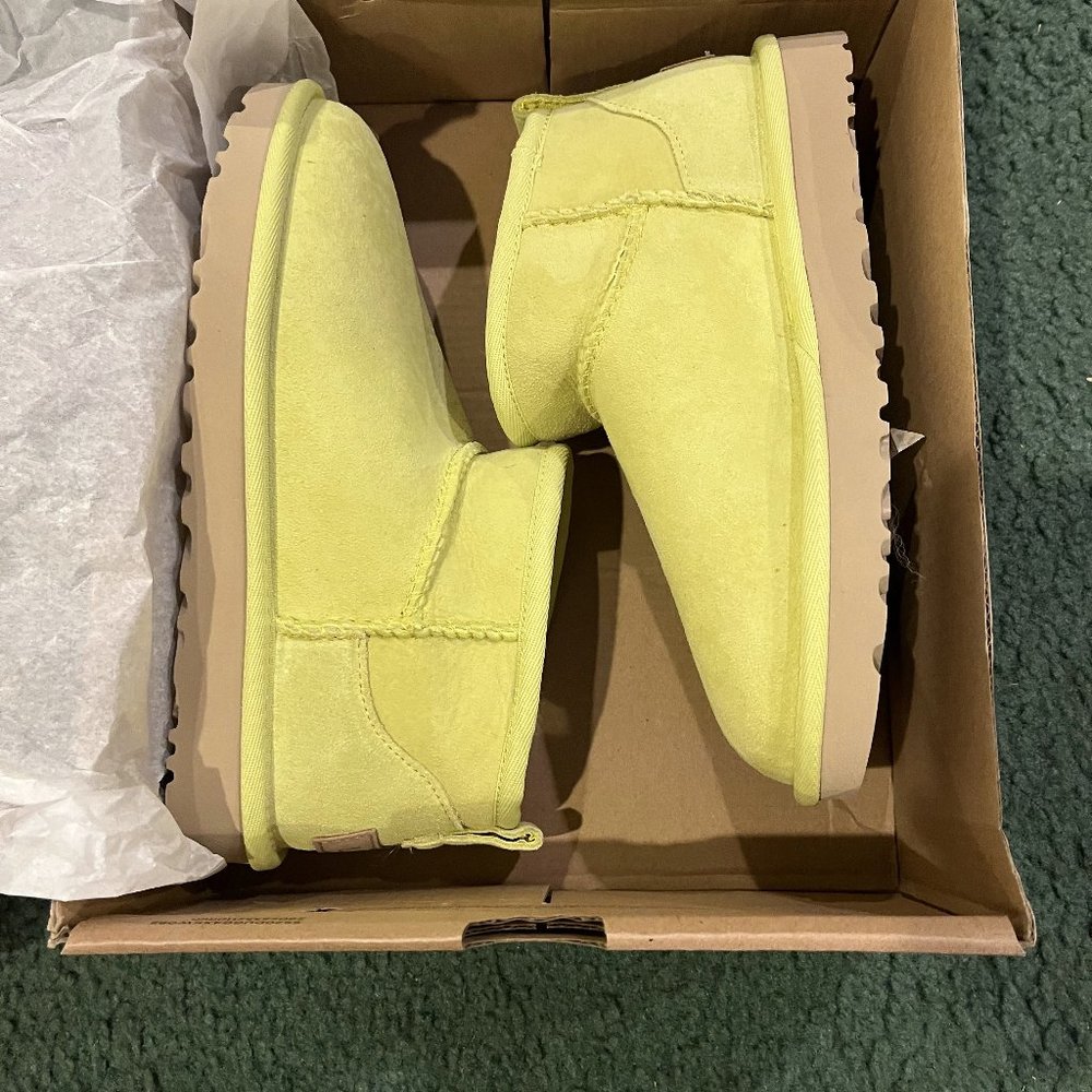Ugg Classic Ultra Mini